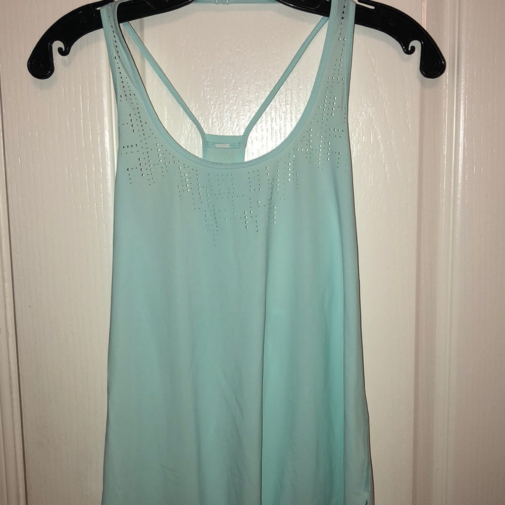 Lululemon athletic top